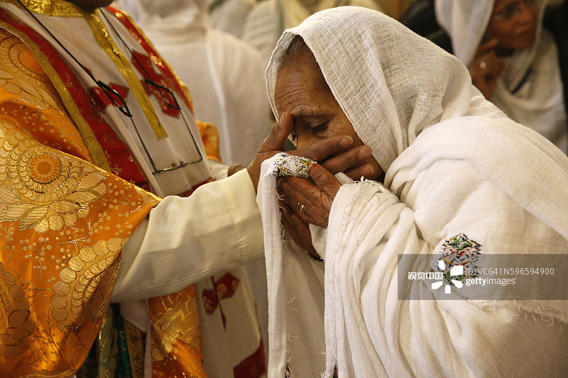 在圣母教堂举行的科普特教堂周日庆典图片素材