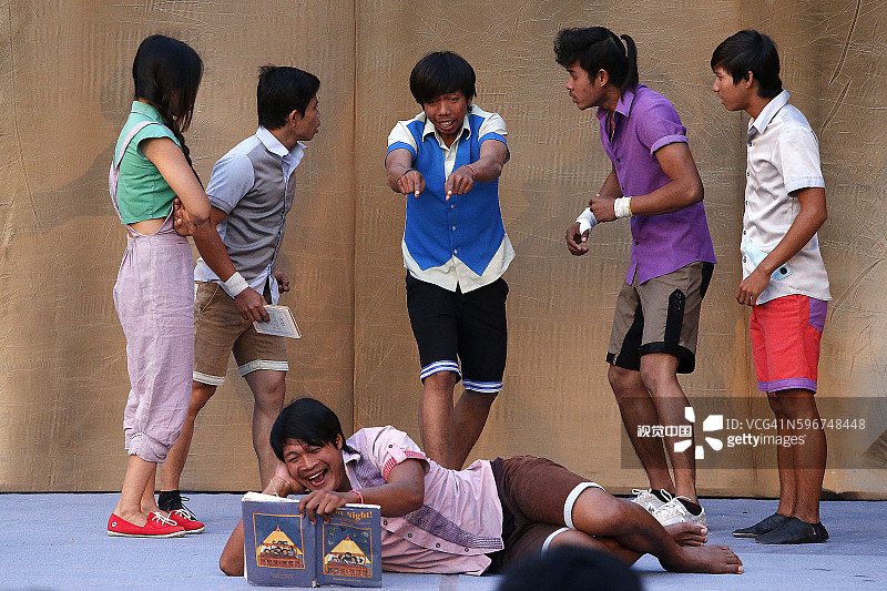 柬埔寨马戏团的光芒图片素材