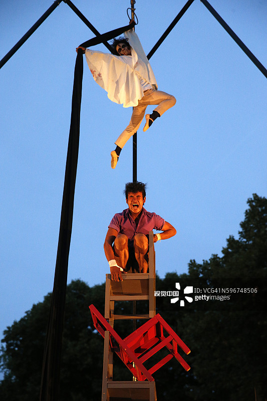 柬埔寨马戏团的光芒图片素材