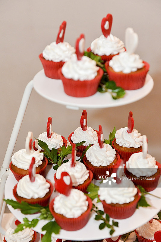 心形纸杯蛋糕图片素材