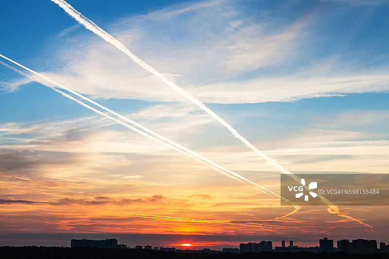 夏日城市日出图片素材