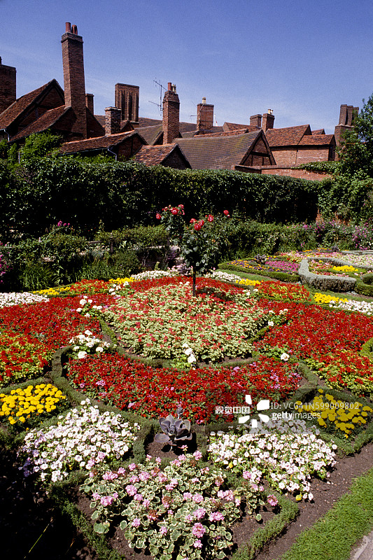 位于英国沃里克郡埃文河畔斯特拉特福的花园图片素材
