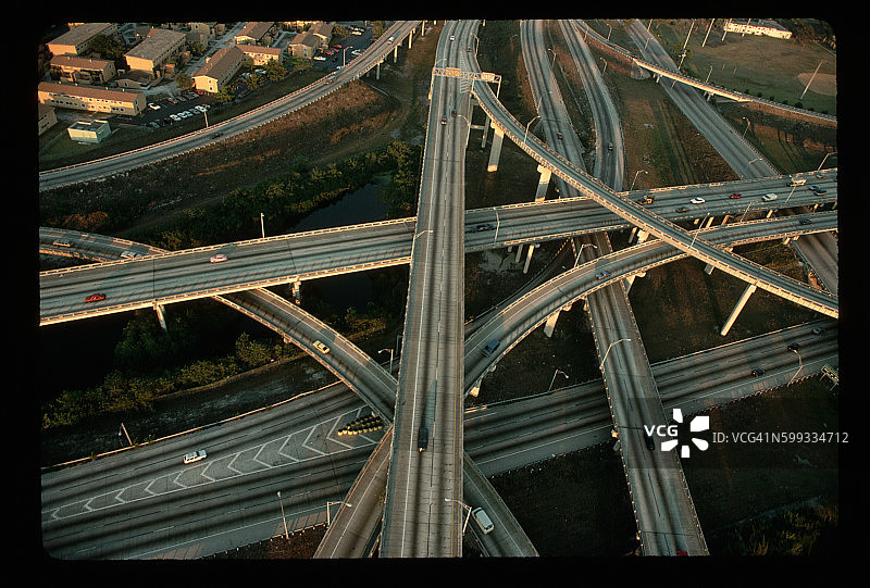 迈阿密纵横交错的高速公路概览图片素材