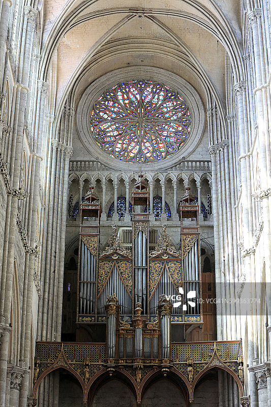 亚眠大教堂的管风琴图片素材