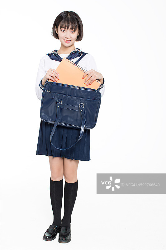 身穿校服的高中生图片素材