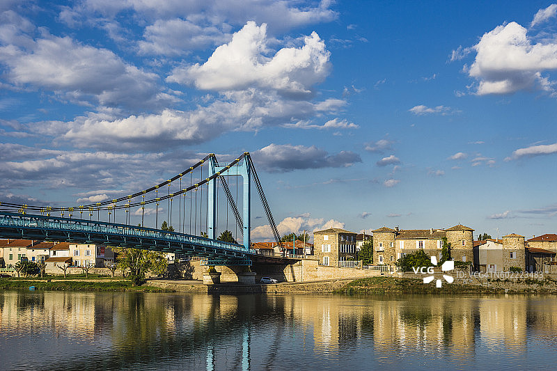 罗纳河上的桥梁图片素材