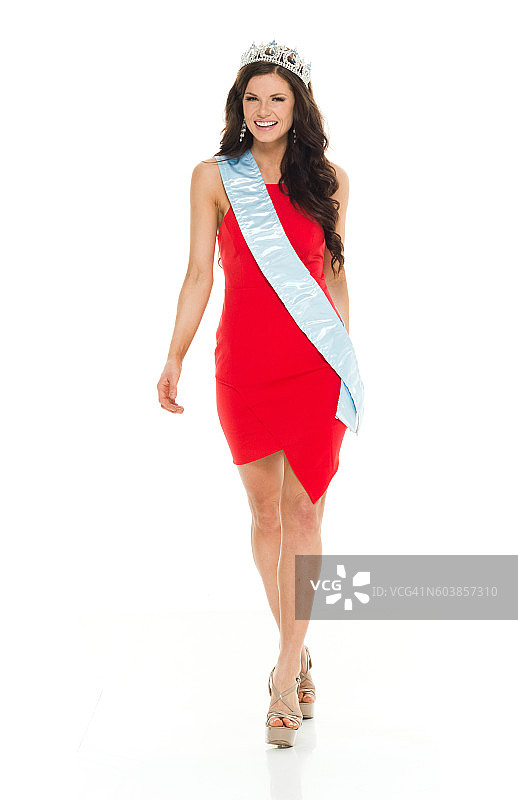 微笑的选美皇后图片素材