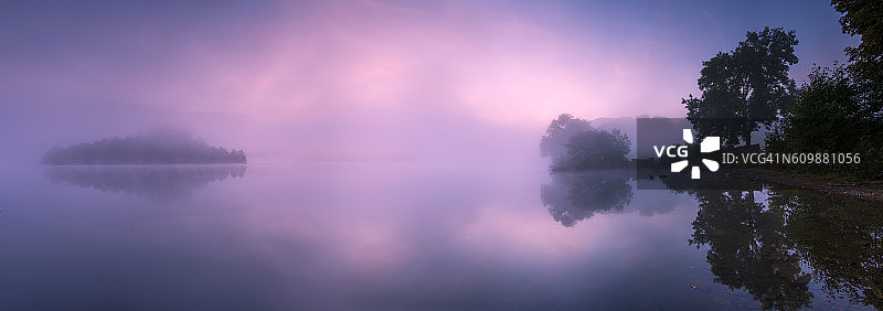 格拉斯米尔湖日出全景，湖区国家公园，英国，欧洲图片素材