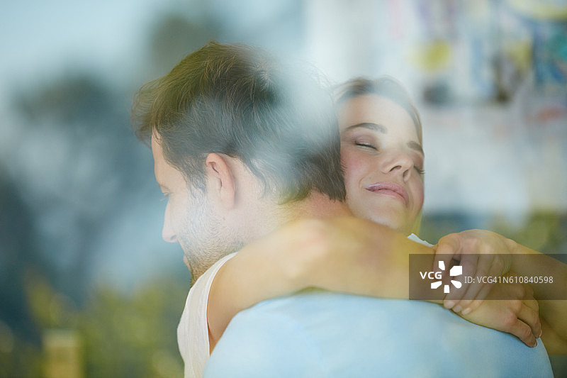 充满爱的心是快乐的心图片素材