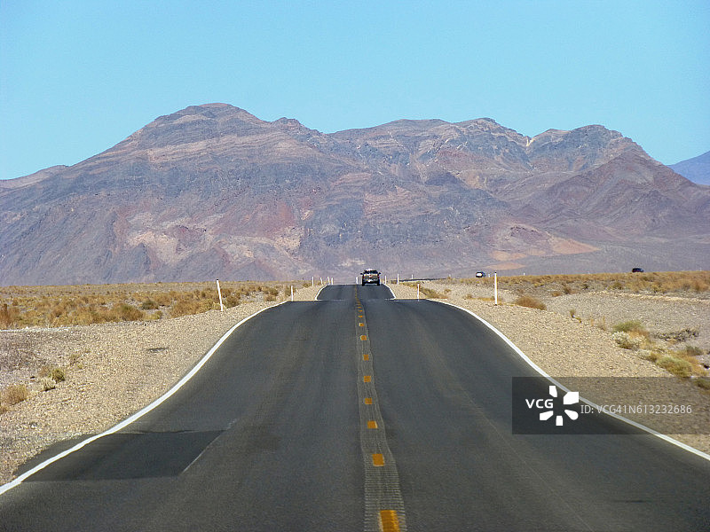 沙漠公路图片素材