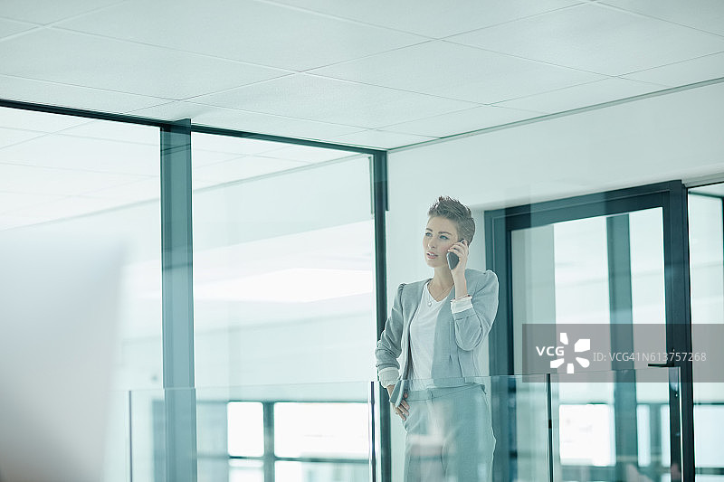 做出对自己有利的决定图片素材