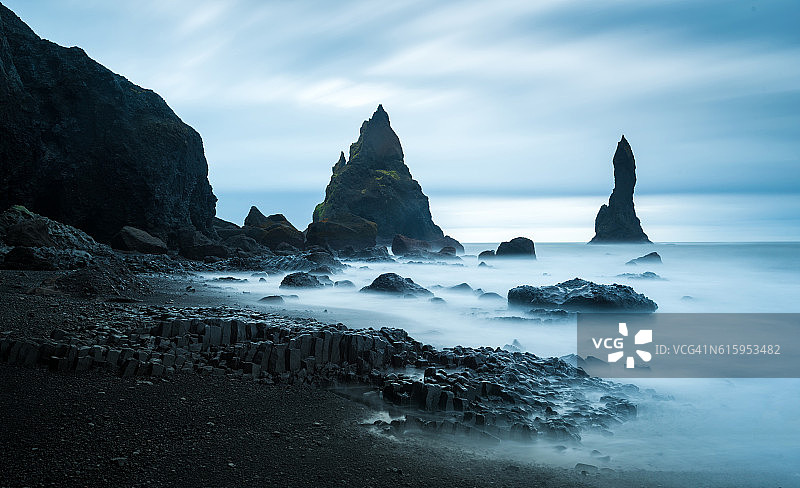 冰岛黑沙滩图片素材