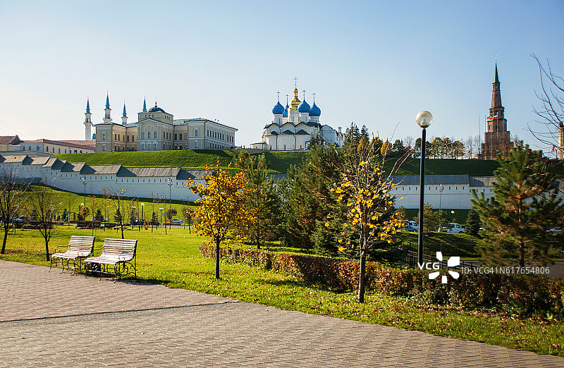 喀山克里姆林宫的库尔·沙里夫清真寺、报喜大教堂、苏尤姆别卡塔楼图片素材