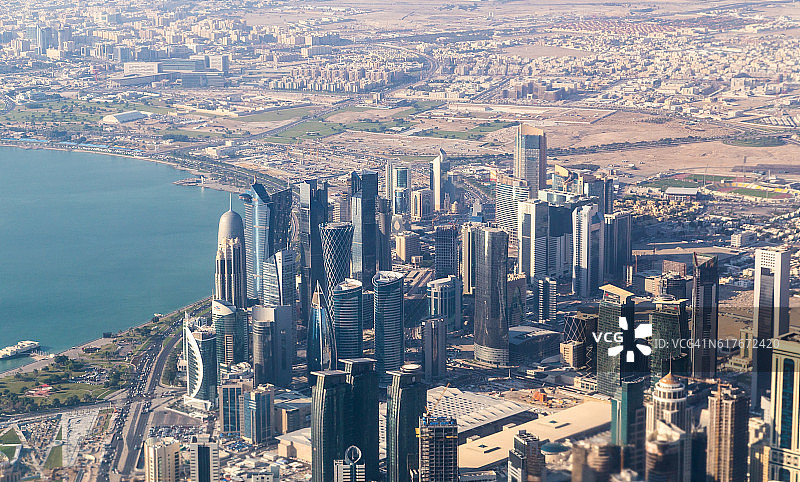 卡塔尔多哈西湾的航拍图像图片素材