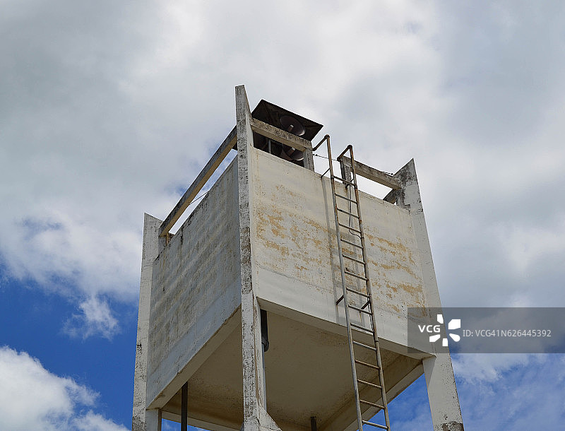 混凝土水塔水箱图片素材
