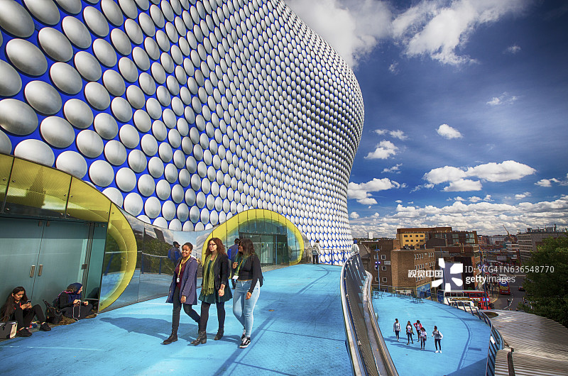 英国伯明翰市中心的塞尔福里奇百货大楼图片素材