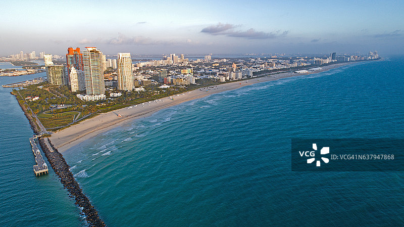 佛罗里达州迈阿密海滩日出航拍全景图片素材