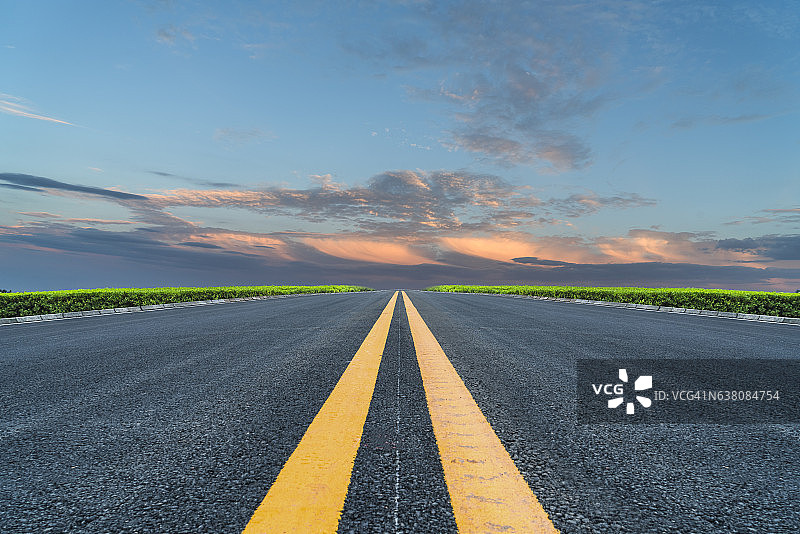 前方道路图片素材