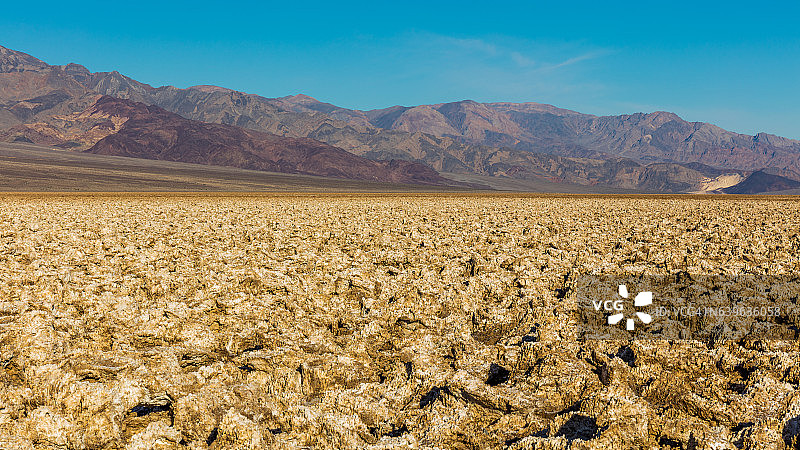 死亡谷的盐盘地面图片素材