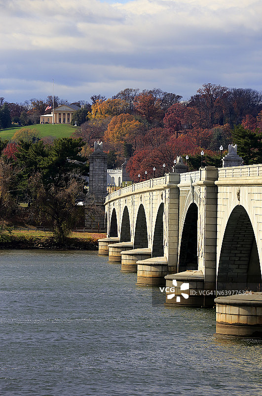 阿灵顿纪念桥与阿灵顿国家公墓的阿灵顿故居图片素材