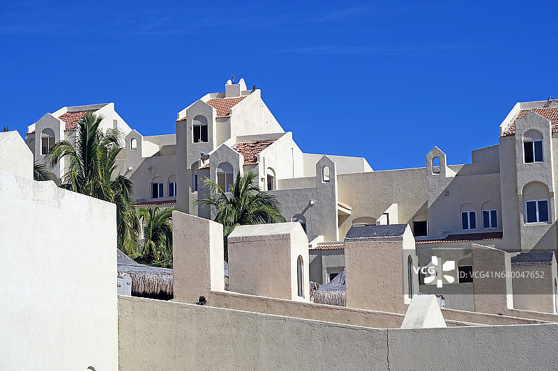 墨西哥飓风造成的屋顶损坏图片素材