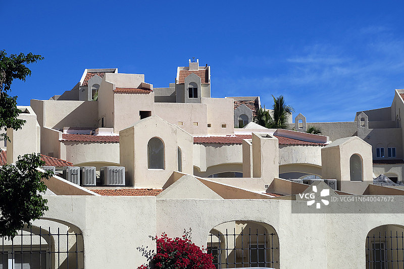 墨西哥飓风造成的屋顶损坏图片素材