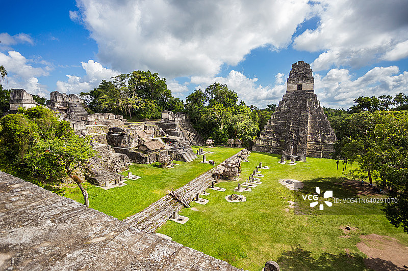 蒂卡尔国家公园的玛雅遗址图片素材