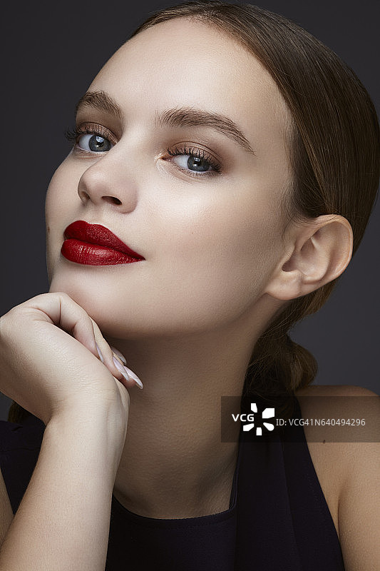 红唇美女的特写图片素材