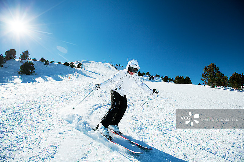 山地滑雪者图片素材
