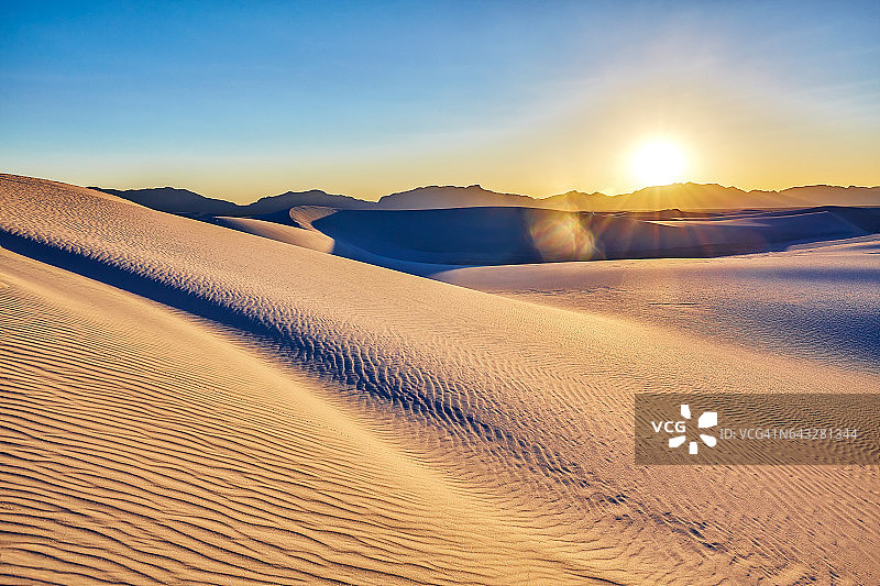 美国新墨西哥州白沙国家纪念地的硅沙丘图片素材