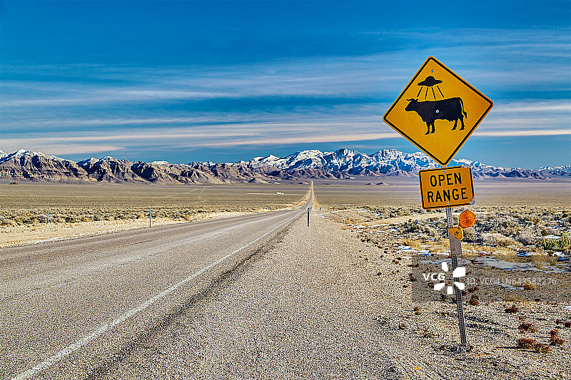 内华达州375号公路，又称外星人公路，美国图片素材