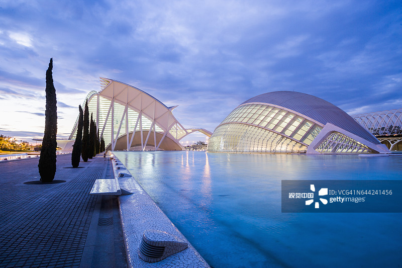 艺术科学城：半球形剧院与菲利普王子科学博物馆图片素材