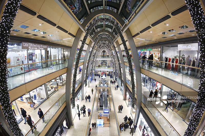 汉堡圣诞节期间的欧罗巴通道购物中心。图片素材