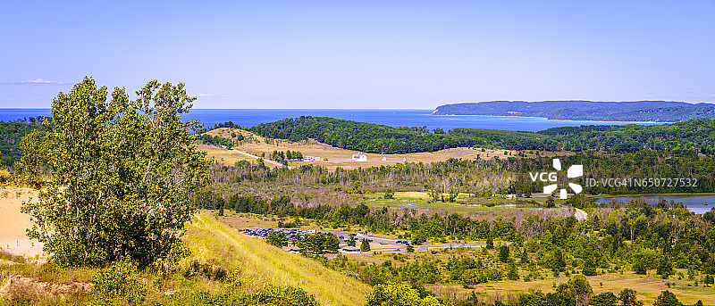 睡熊沙丘国家湖岸图片素材