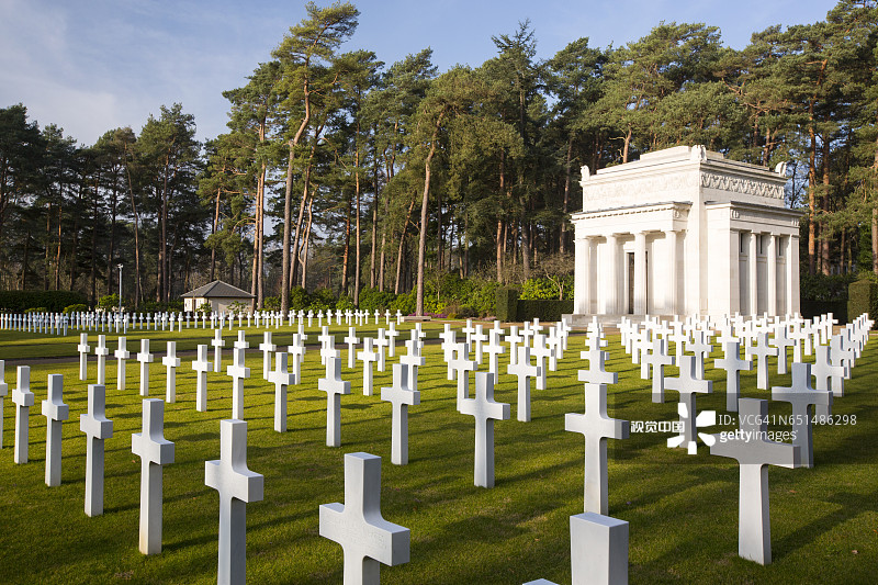 布鲁克伍德军人公墓，二战期间在沃金附近为二战中阵亡的士兵修建的公墓图片素材