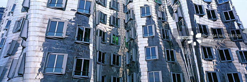 杜塞尔多夫媒体港的盖里大厦图片素材