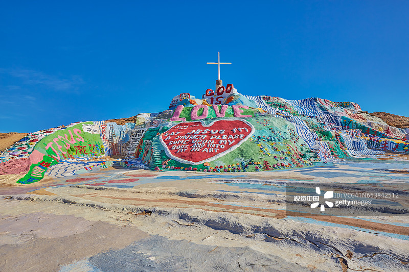 伦纳德·奈特创作的救赎山，索尔顿湖，加利福尼亚州，美国图片素材