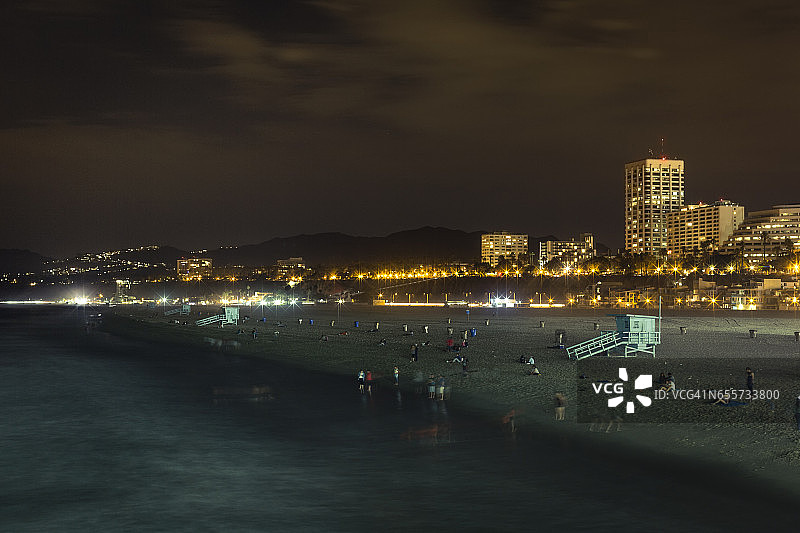 夜晚的圣莫尼卡海滩图片素材