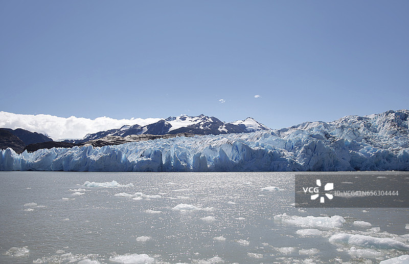 智利巴塔哥尼亚灰色冰川湖图片素材