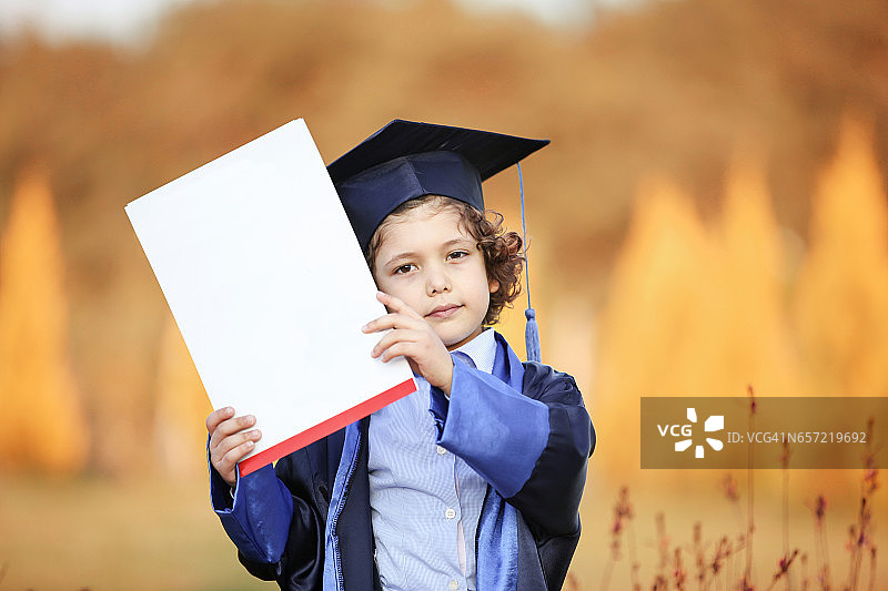 毕业季空白标牌（白色背景）图片素材