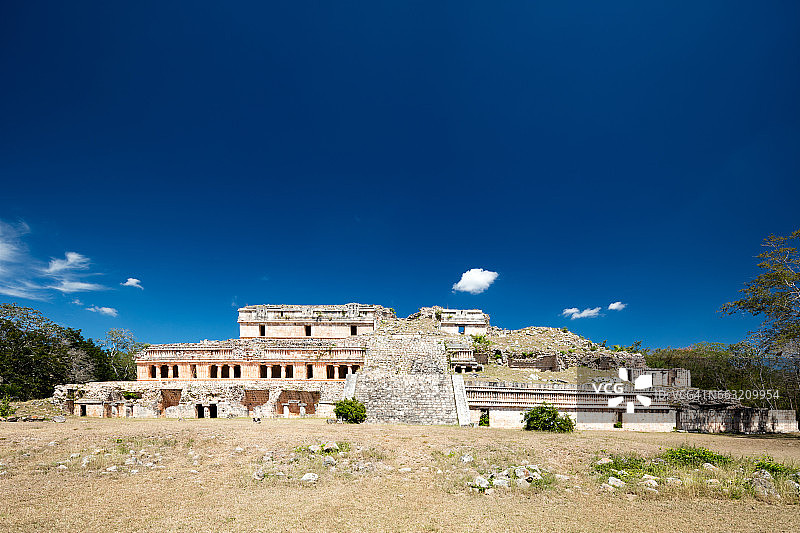 墨西哥尤卡坦萨伊尔考古遗址的萨伊尔宫图片素材
