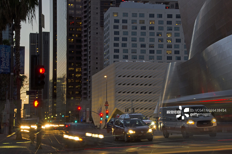 洛杉矶市中心迪士尼音乐厅夜景图片素材