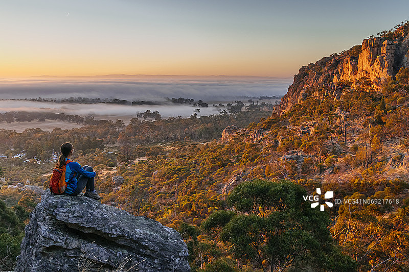 阿拉皮利斯山景观图片素材