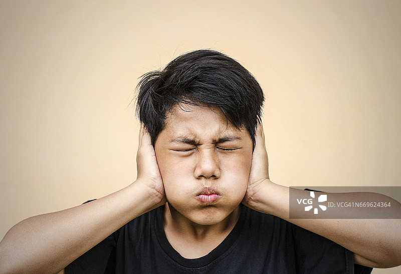 儿童表情图片素材