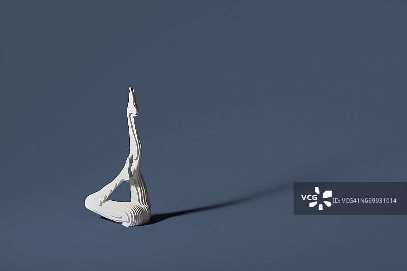 手剪纸制花样游泳运动员图片素材