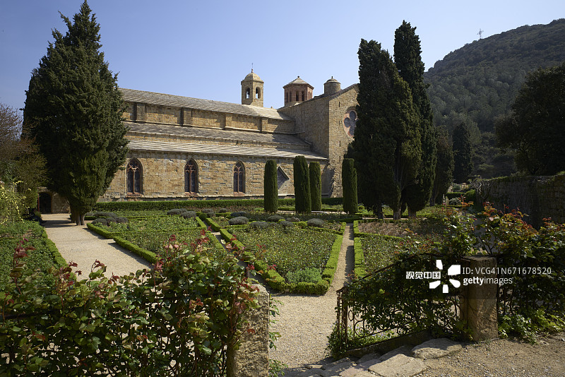 丰弗鲁瓦德修道院，俯瞰玫瑰园图片素材