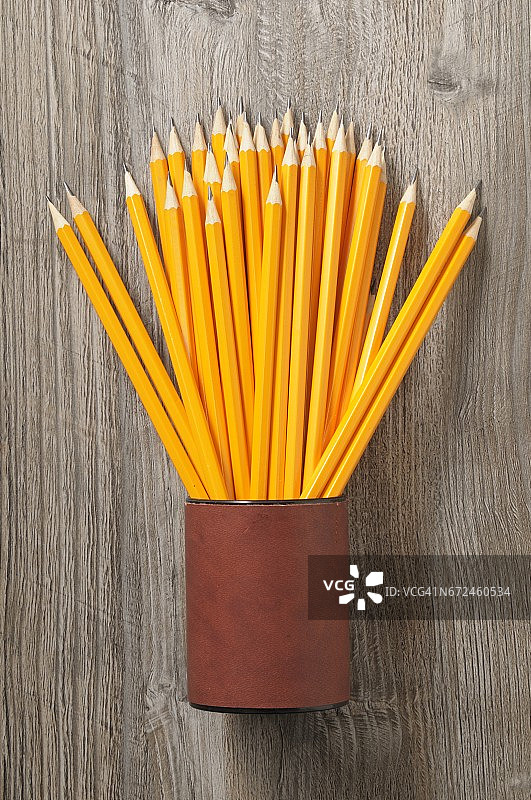 盒子里的钢笔图片素材