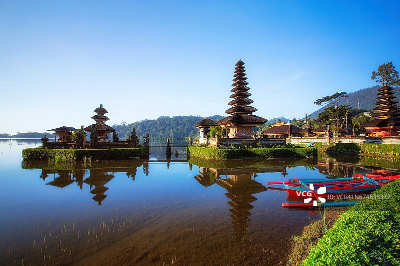 巴厘岛乌伦达努寺庙图片素材