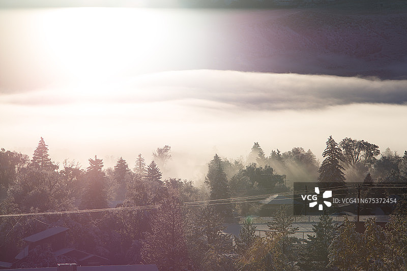 科罗拉多州早晨的雾雪图片素材