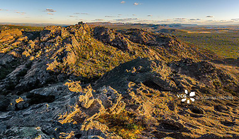 维多利亚州格兰屏国家公园斯塔皮尔顿山山顶风光图片素材